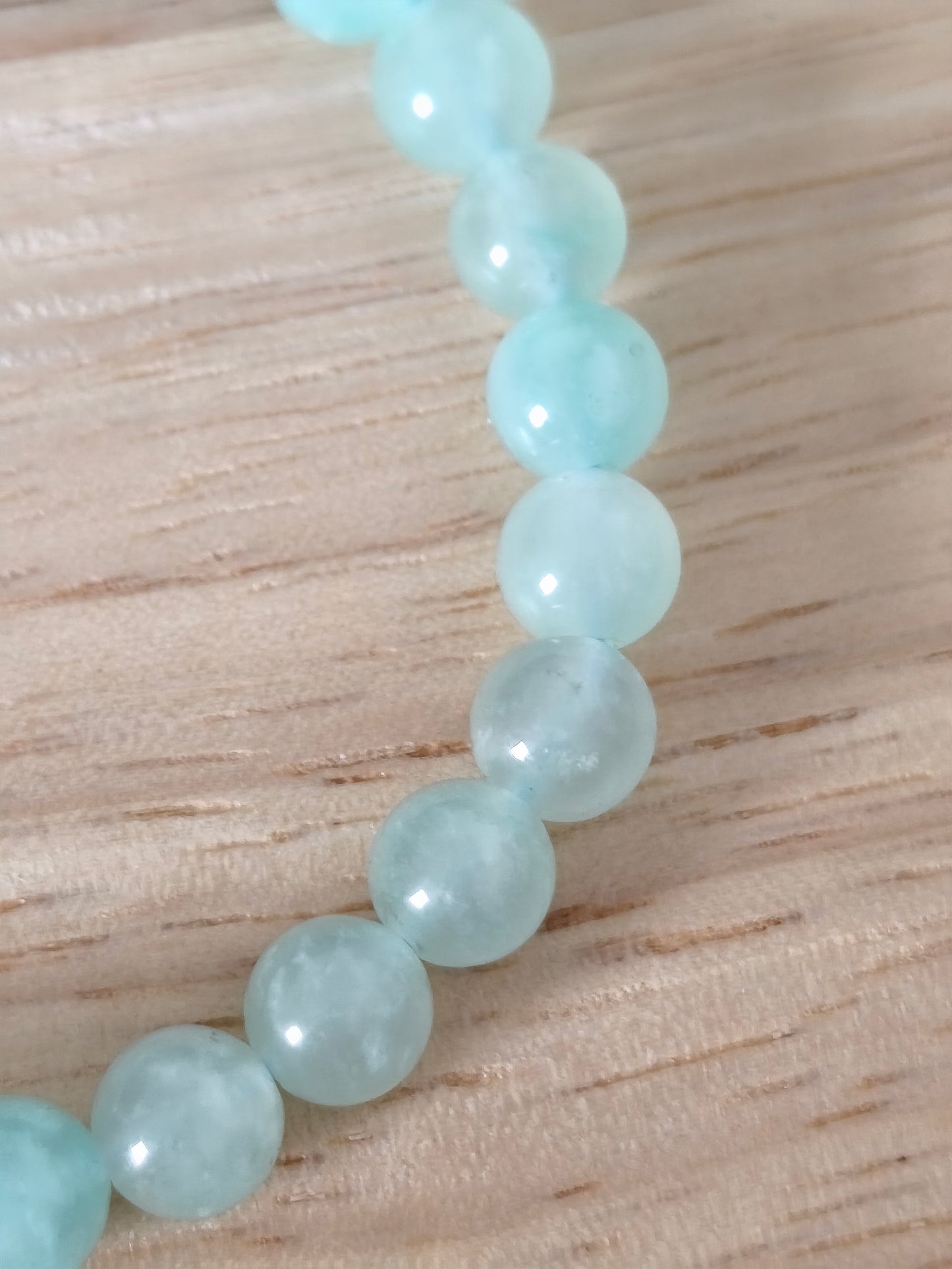 Bracelet Amazonite 6 mm – turquoise et vert tendre – sérénité et communication – Collection Pierre d’Exception