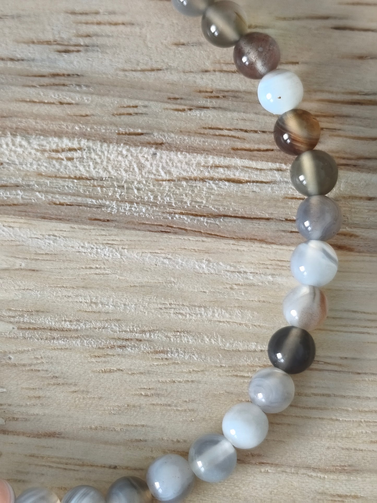 Bracelet en Agate Botswana aux nuances grises et rosées, bijou raffiné