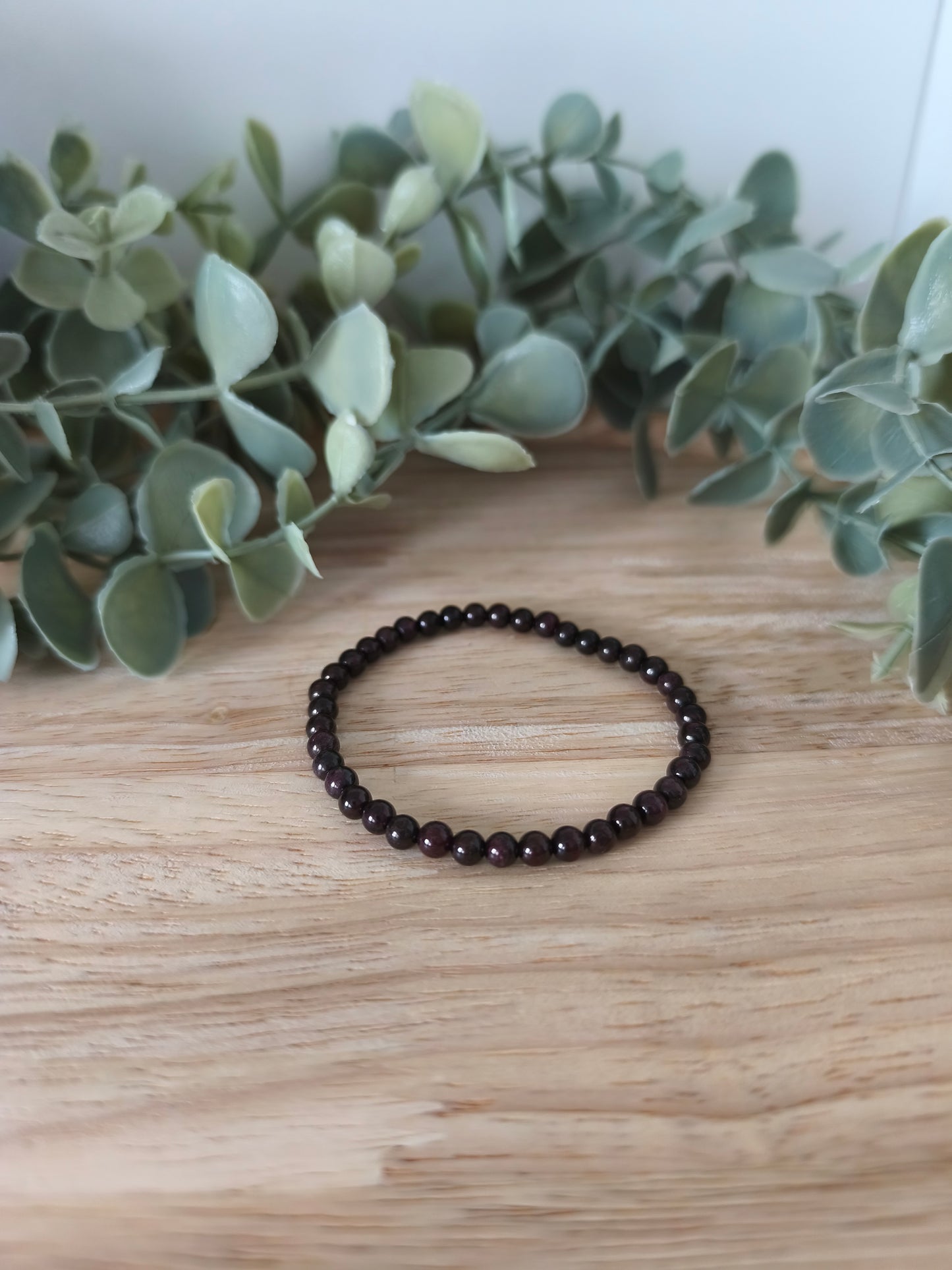 Bracelet Grenat Rouge 4mm aux reflets profonds, bijou raffiné et intemporel