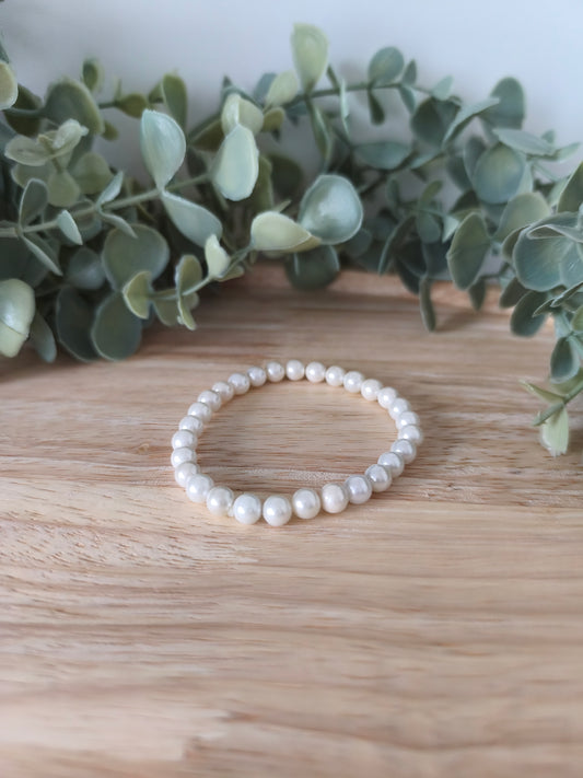 Bracelet perles d’eau douce 6 mm – Élégance nacrée – Collection Pierre d’Exception