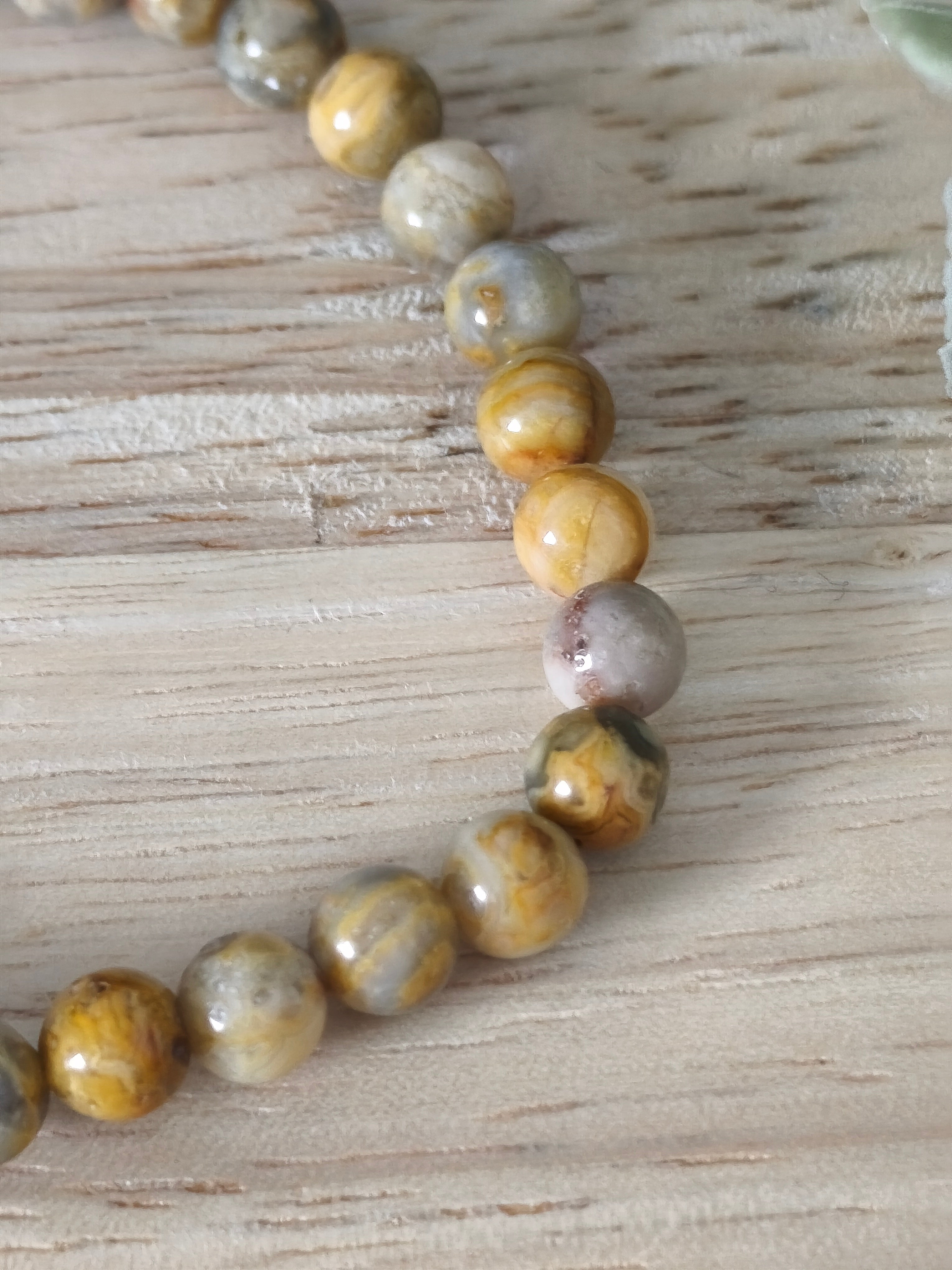Bracelet en Agate Crazy Lace 6mm, bijou raffiné aux nuances naturelles et motifs uniques