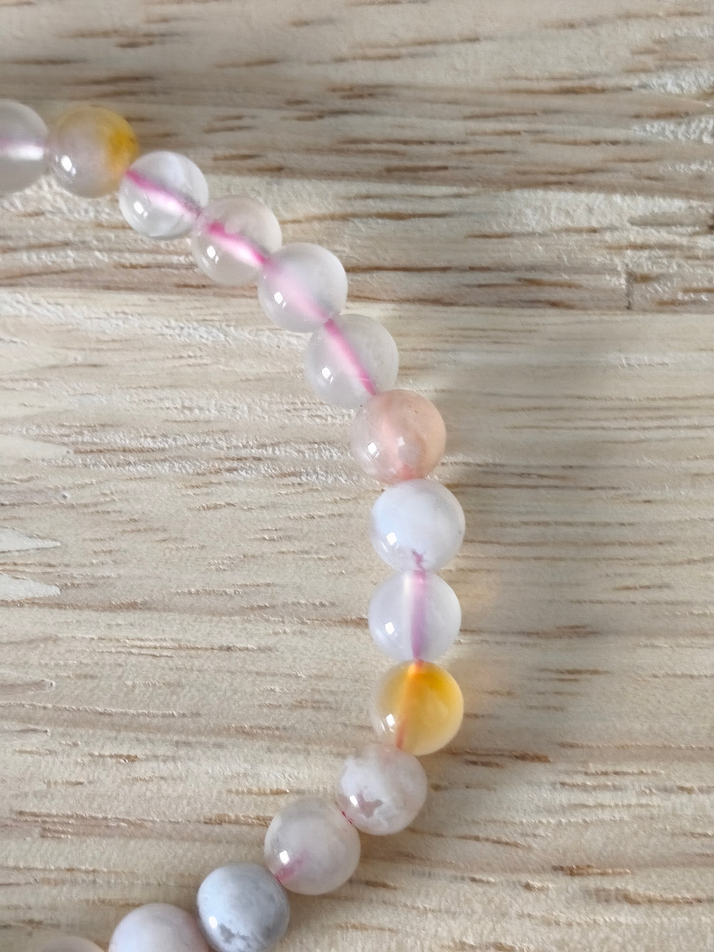 Bracelet Agate Fleur de Cerisier 6mm, pierre naturelle rose et blanche, symbole de douceur et d’harmonie