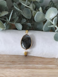 Bracelet réglable en Labradorite gemme naturelle, Collection Aura Mystique, bijou bleu-gris unique pour protection et intuition.